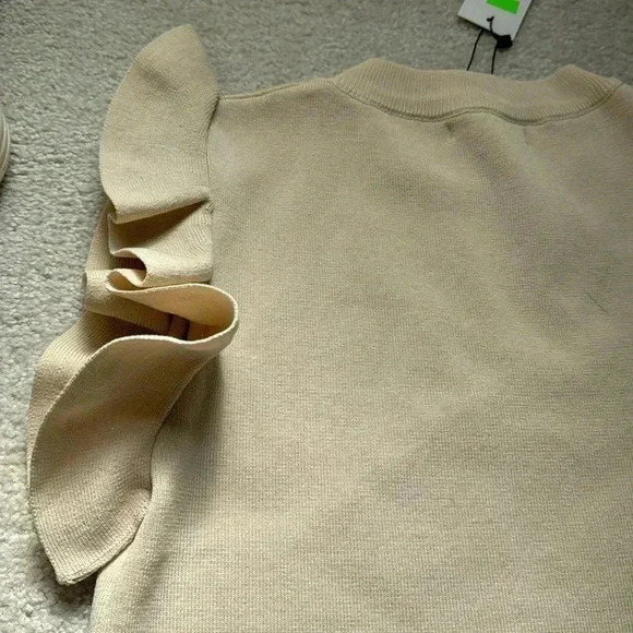 Cream sweater - Picture 4 of 4